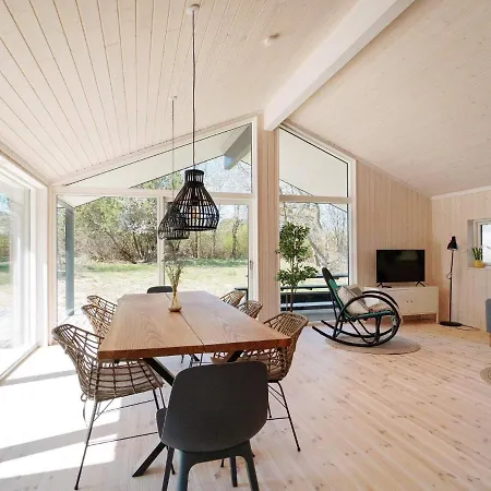 8 Person In * Hundested