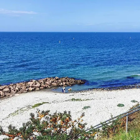 8 Person In Semesterbostad Hundested