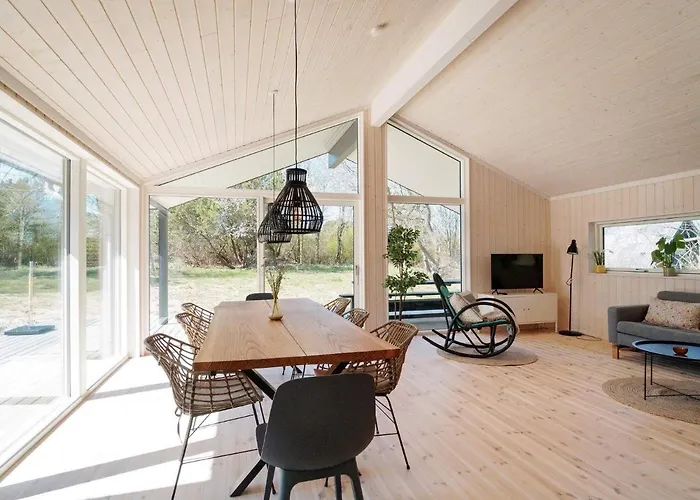 8 Person In * 韩德斯泰德