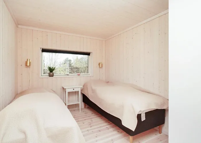 8 Person In * 韩德斯泰德